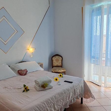 アルゲーロ Elisart 2 Bed & Breakfast エクステリア 写真